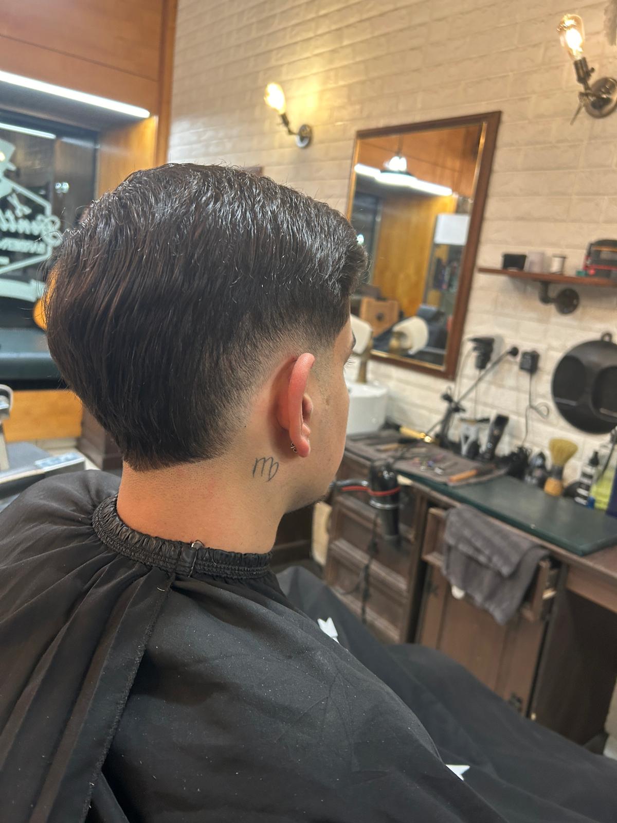 Herrenhaarschnitt Beispiel 2 von Gentleman's Barbier Salon