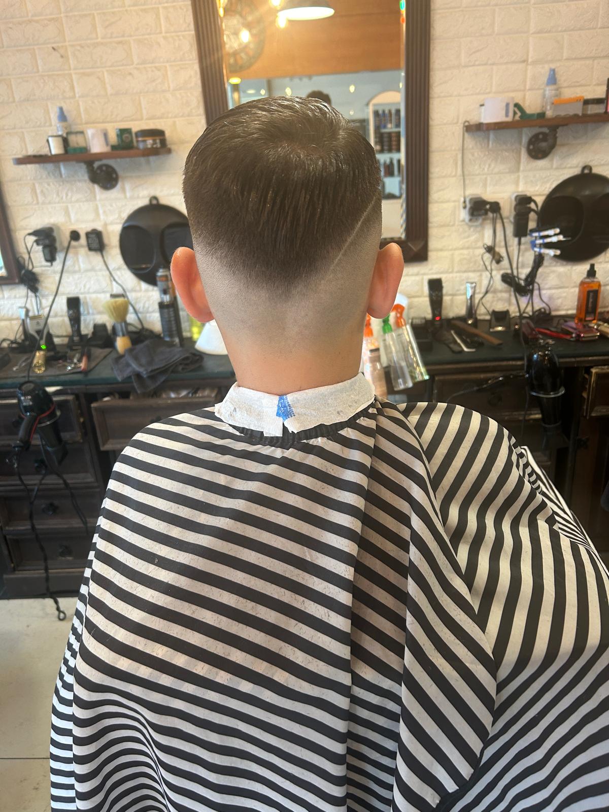 Herrenhaarschnitt Beispiel 6 von Gentleman's Barbier Salon